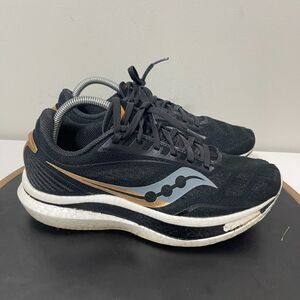 Saucony Endorphin Speed‎ 2 Running Shoes Women 9.5 Black Gold Lightweight